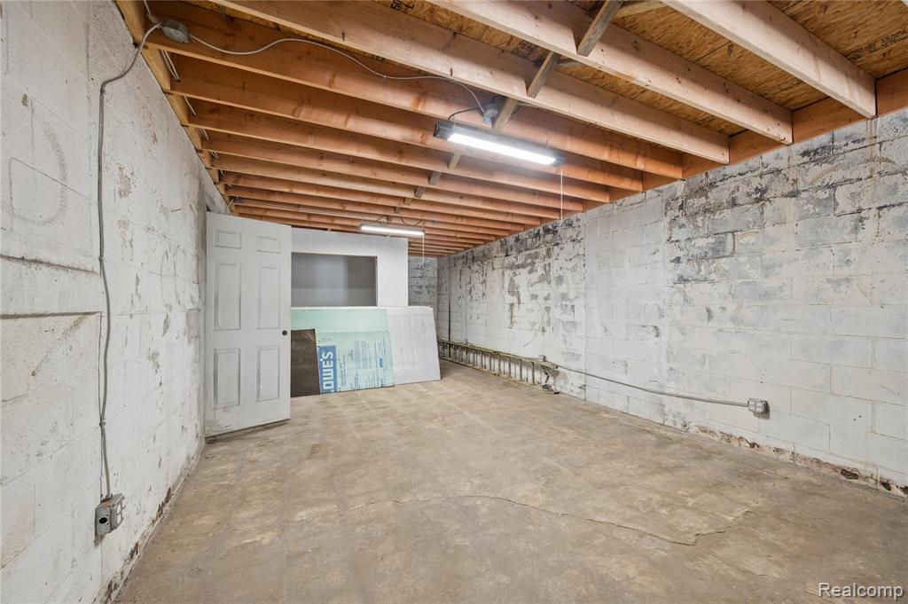 300 Oakwood, Detroit, MI 48217 — Photo 14