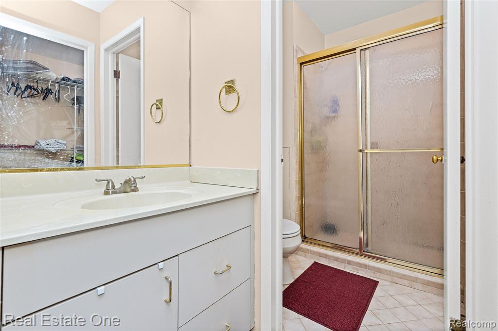5226 Brett Court, West Bloomfield, MI — Photo 33