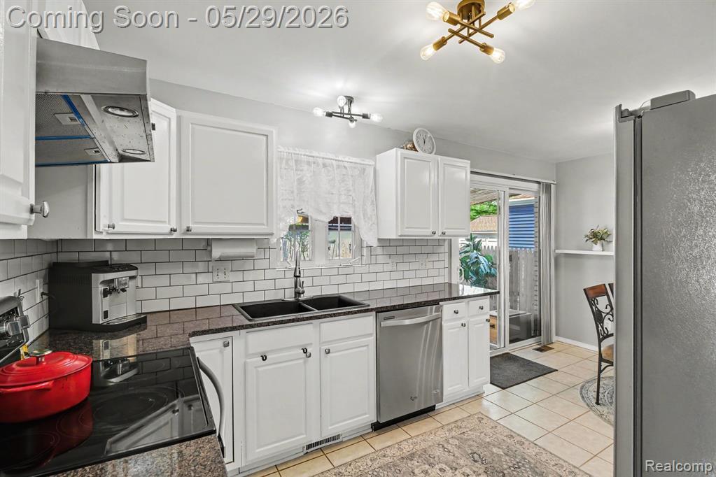 26633 Rialto Street, Madison Heights, MI 48071 — Photo 16