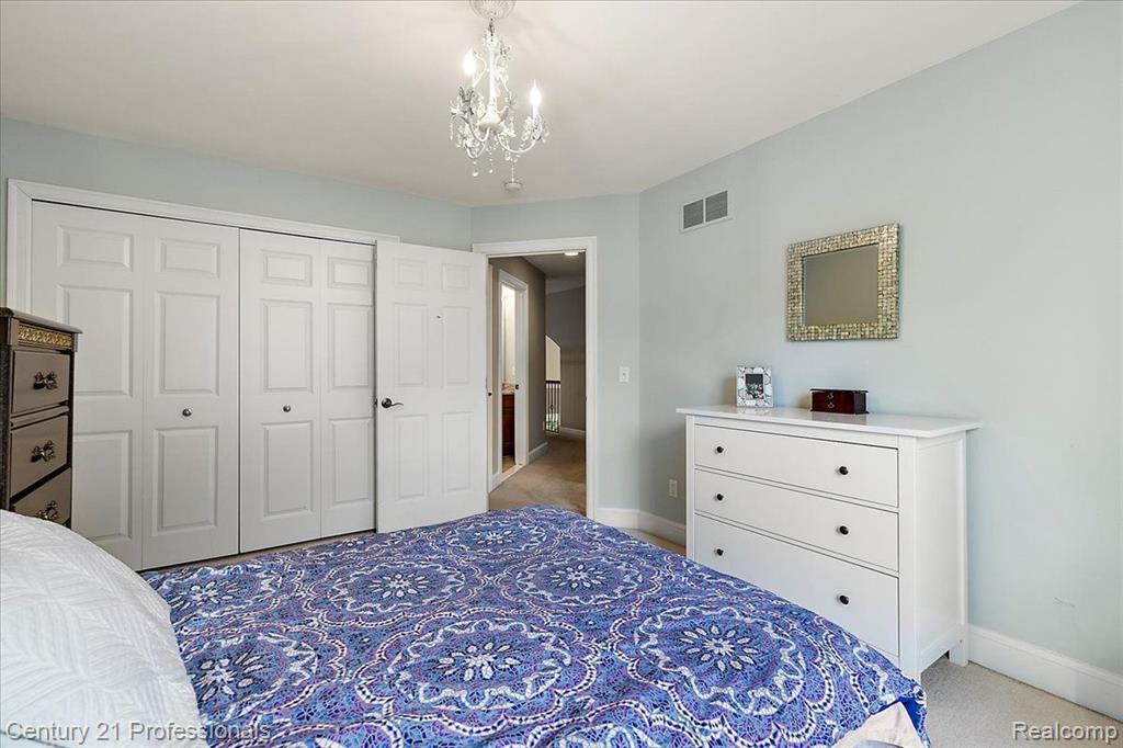 4735 OAKHURST RIDGE Road, Clarkston, MI 48348 — Photo 47
