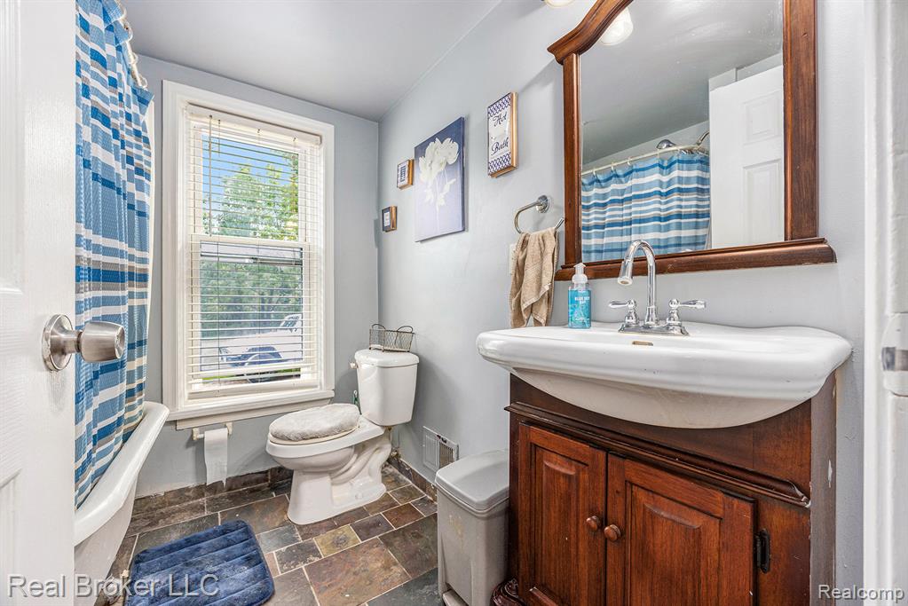 3068 Wade Road, Capac, MI 48014 — Photo 15