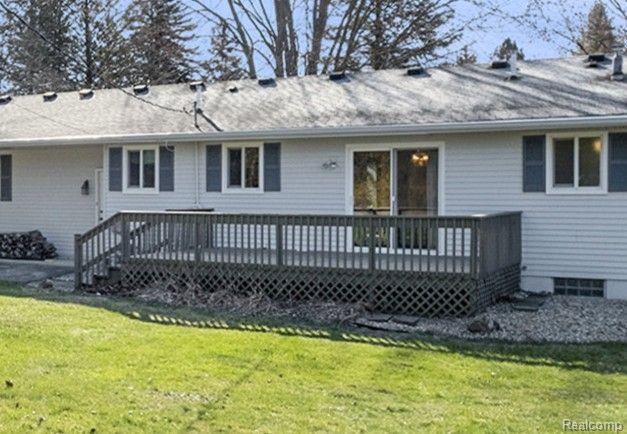 9170 ROBERT BURKE Drive, Brighton, MI 48116 — Photo 22