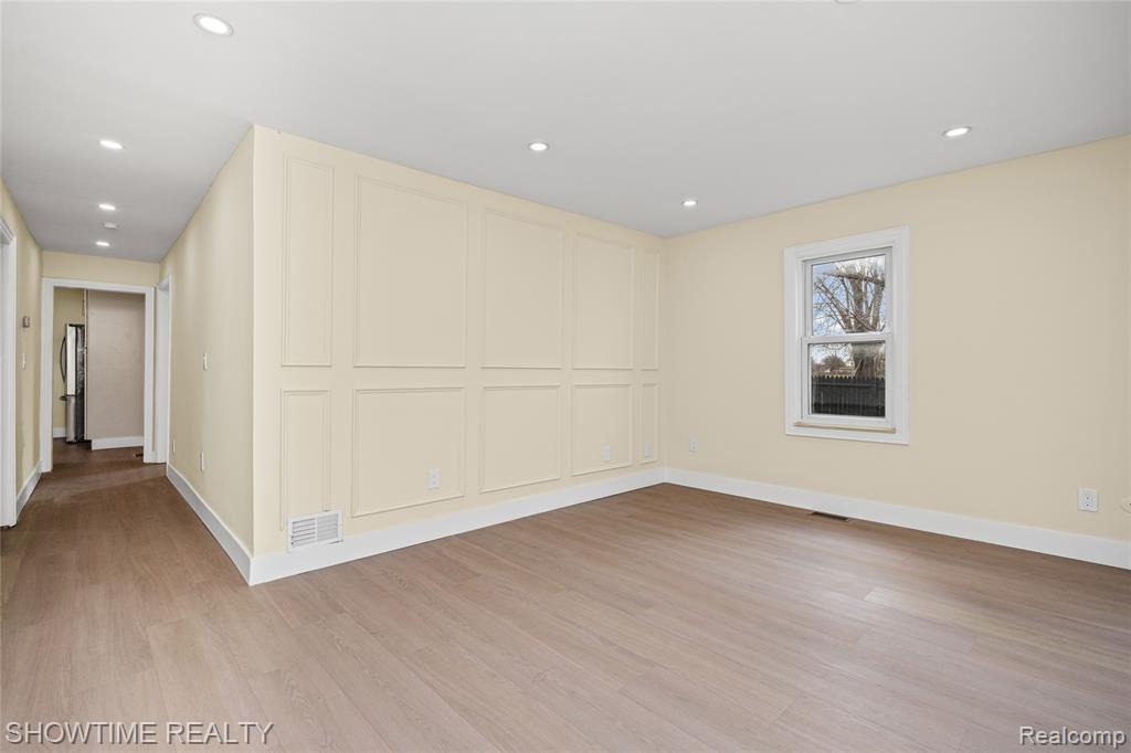 30430 Park Street, Roseville, MI 48066 — Photo 11