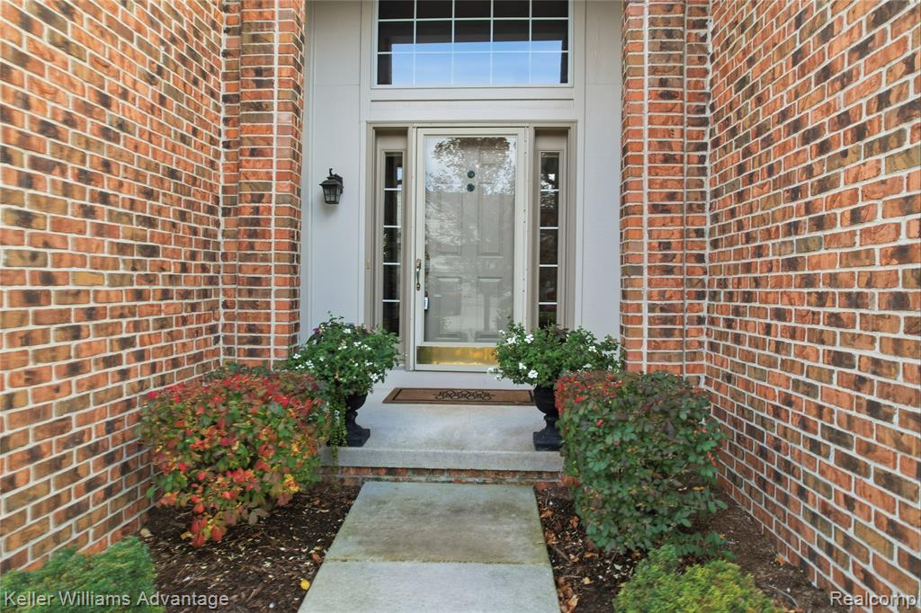 39469 Edgewater Drive, Northville, MI 48168 — Photo 2