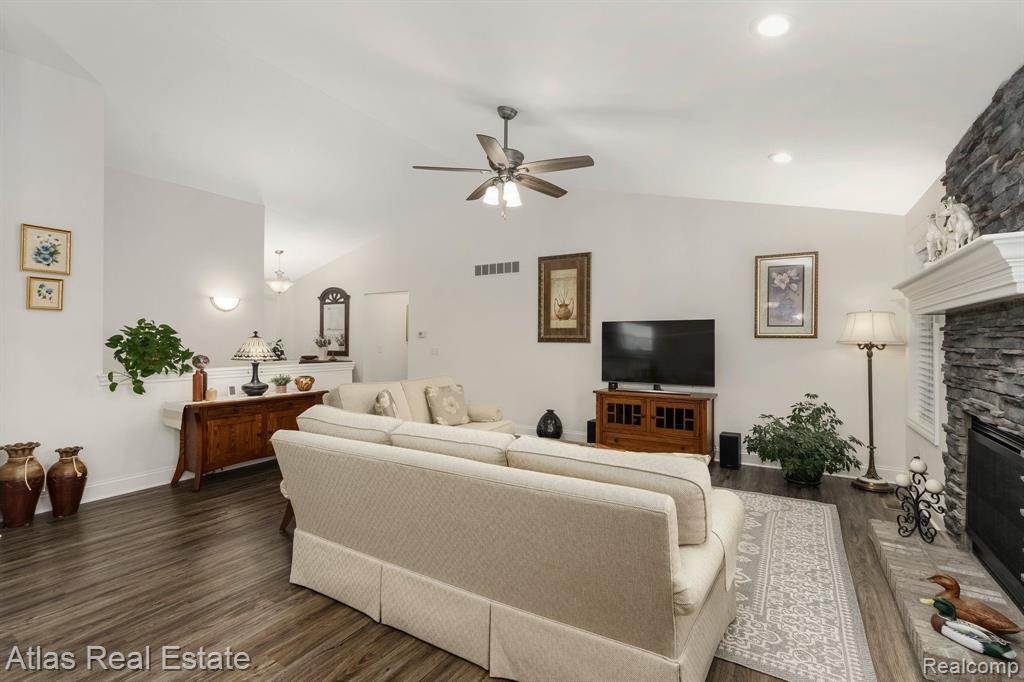 5053 HIDDEN RIDGE Drive, Metamora, MI 48455 — Photo 19