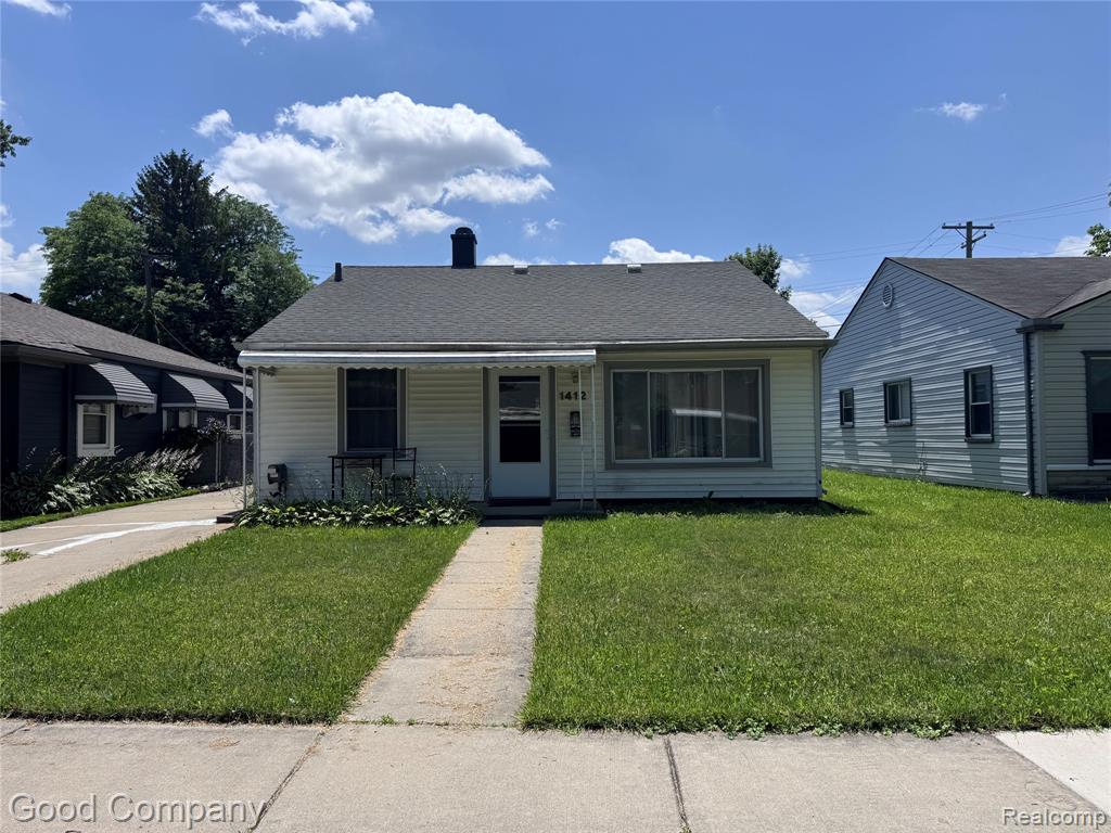 1412 E Goulson Avenue, Hazel Park, MI 48030