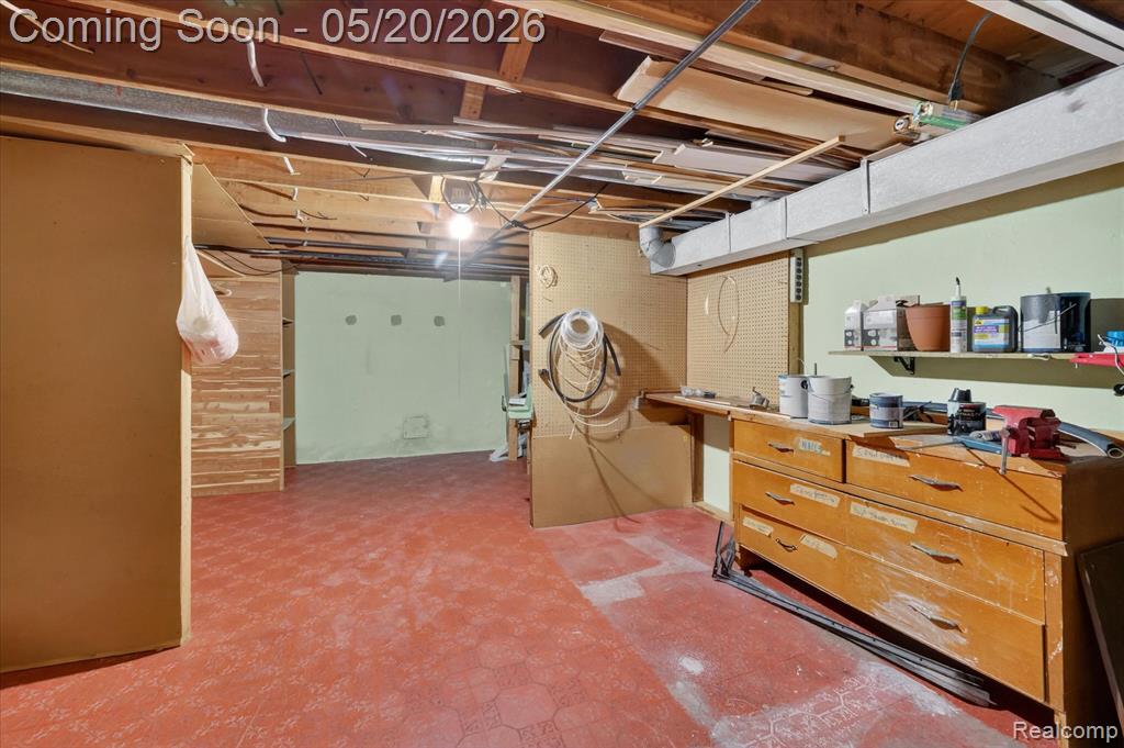 38010 John P Street, Clinton Twp, MI 48036 — Photo 43