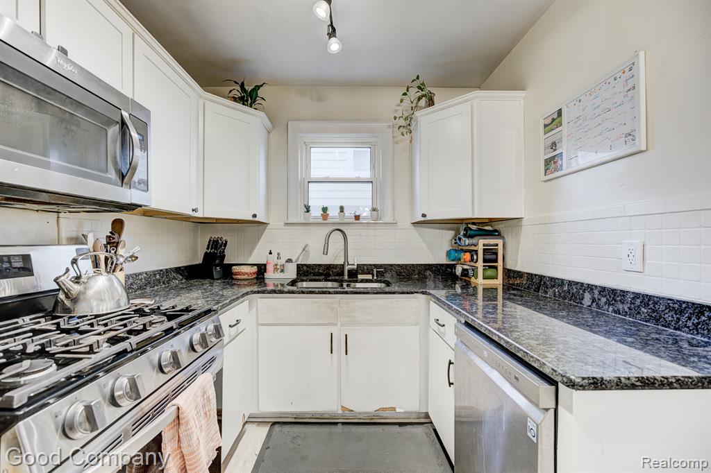 850 Marshfield Street, Ferndale, MI 48220 — Photo 11
