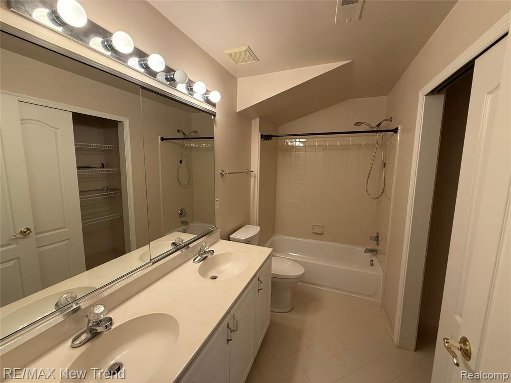 49987 BLACKBERRY Trail, Novi, MI — Photo 12