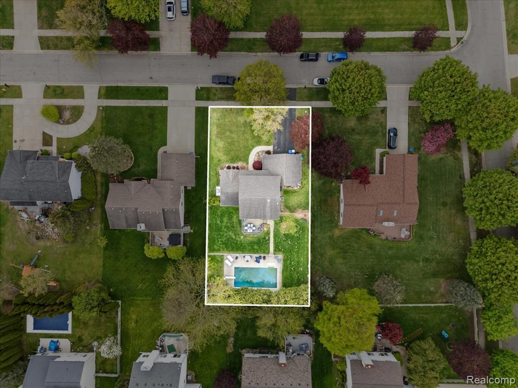 7694 Woodside Place, Waterford, MI 48327 — Photo 3