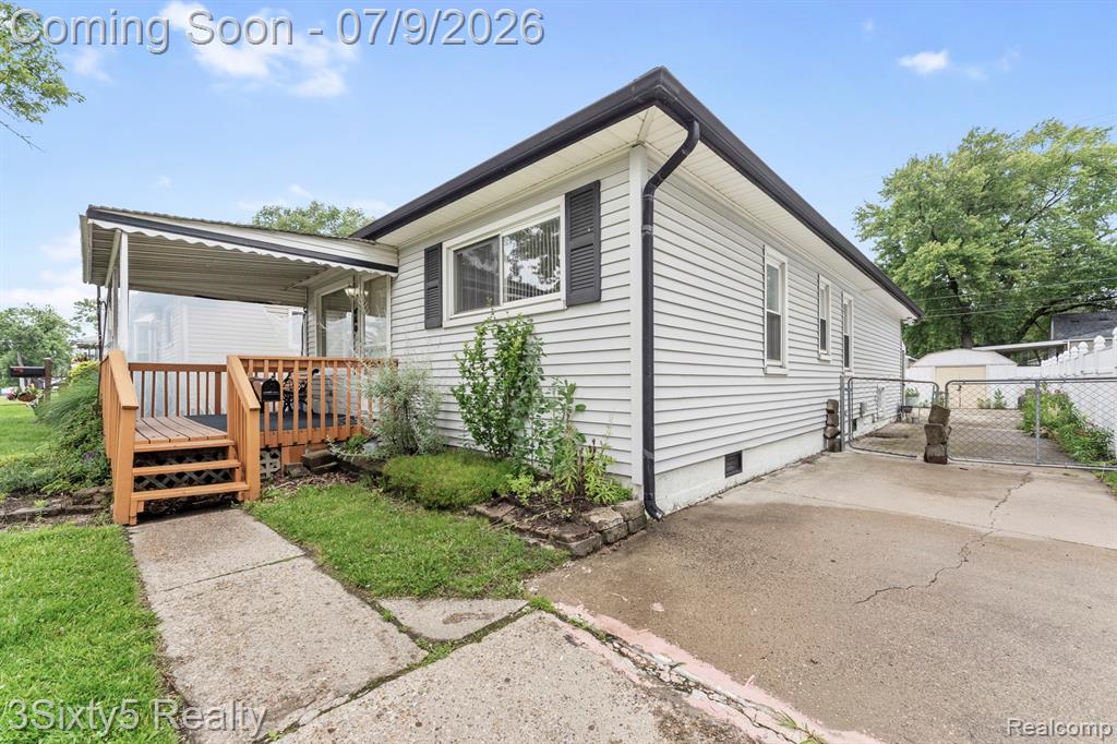 460 Manatee Avenue, Hazel Park, MI 48030 — Photo 2