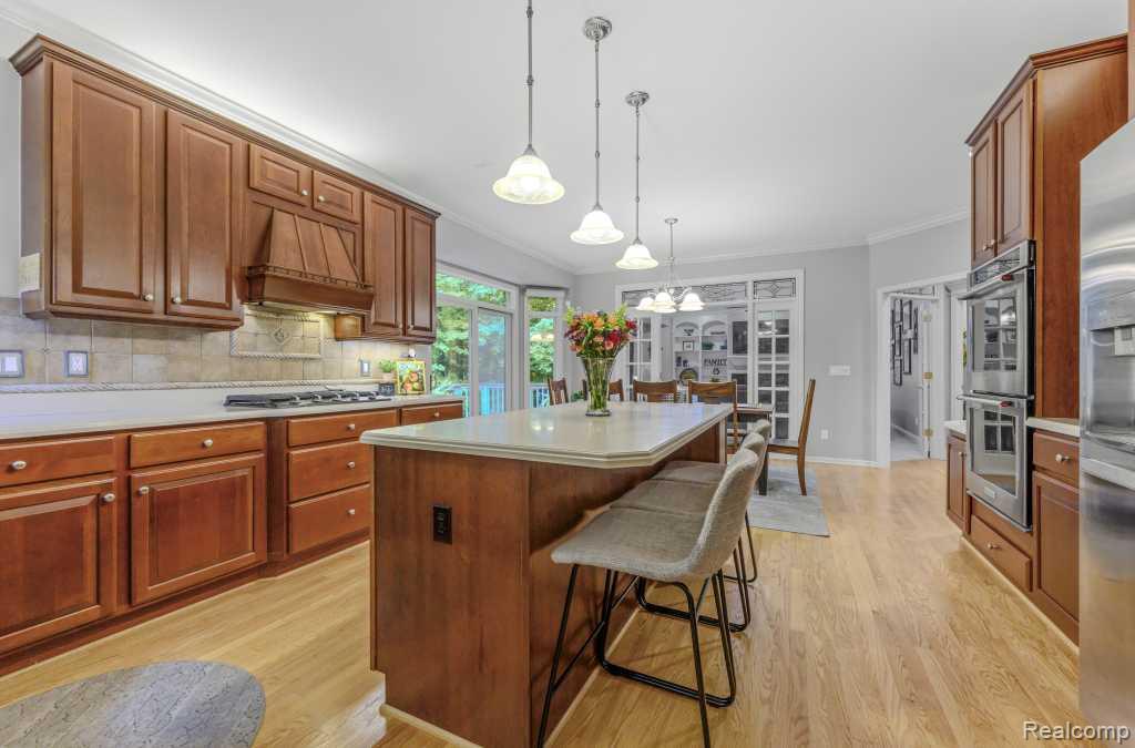 7809 Haverhill Court N, Canton, MI 48187 — Photo 10