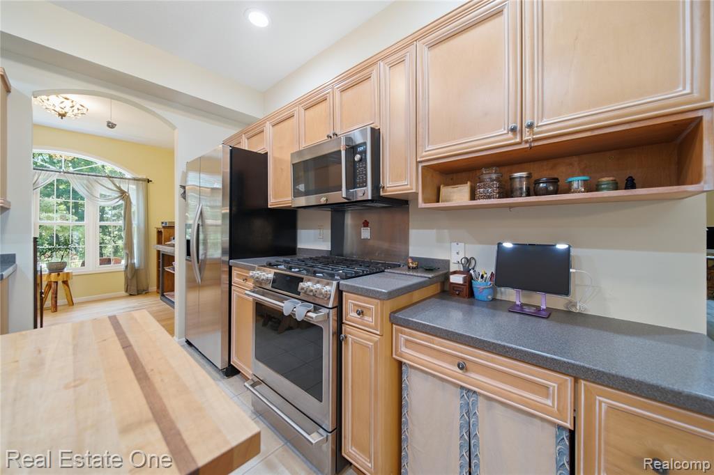 8450 Merrill Road, Whitmore Lake, MI 48189 — Photo 12