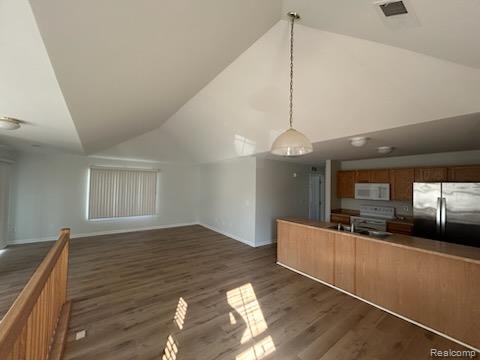 736 Amberly Drive, Waterford, MI 48328 — Photo 12