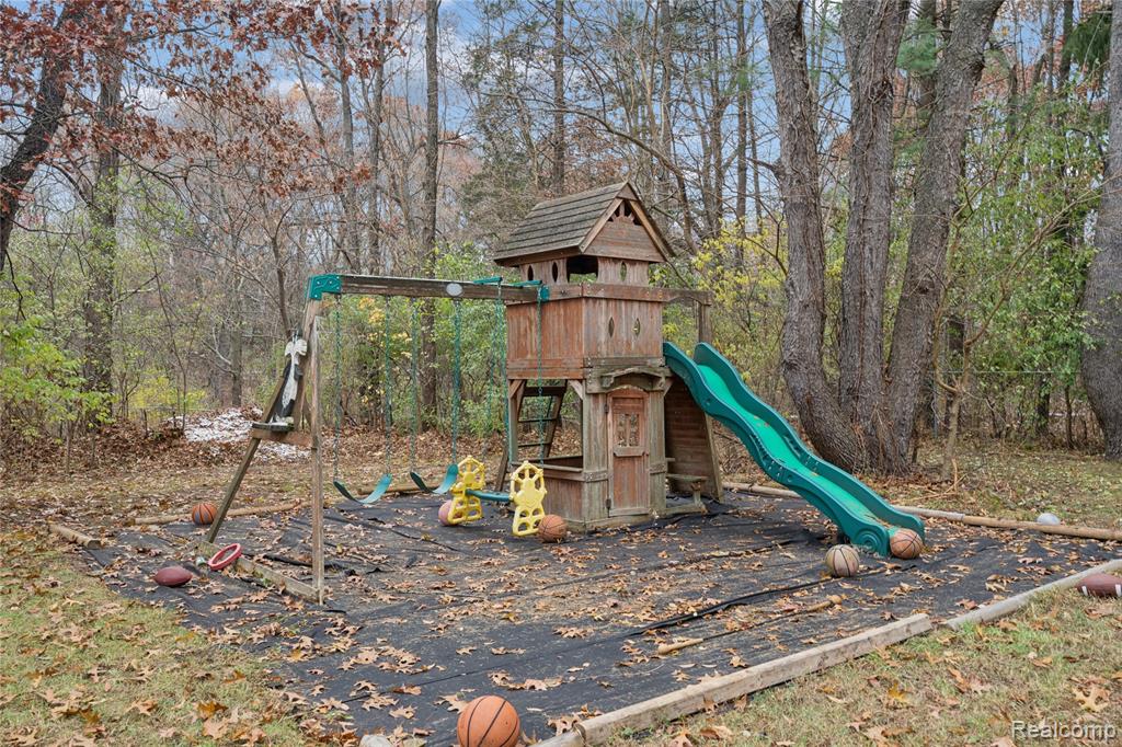 6570 Perryville Road, Holly, MI 48442 — Photo 46