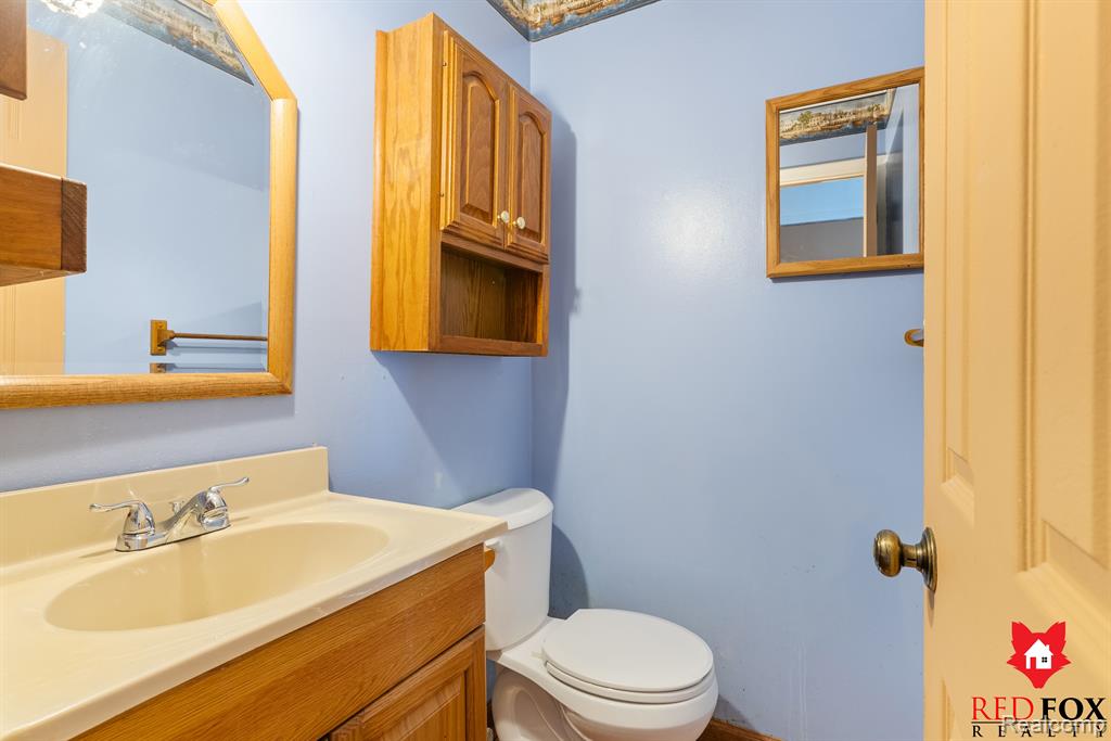 6246 KING ARTHUR Court, Swartz Creek, MI 48473 — Photo 25