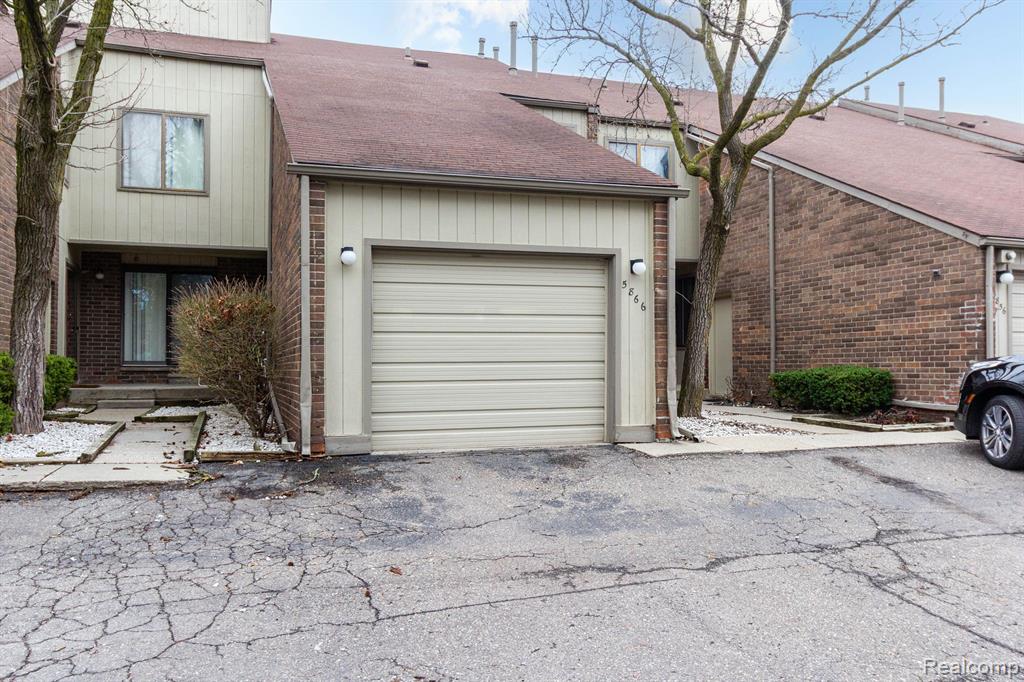 5866 VASSAR, West Bloomfield, MI — Photo 2