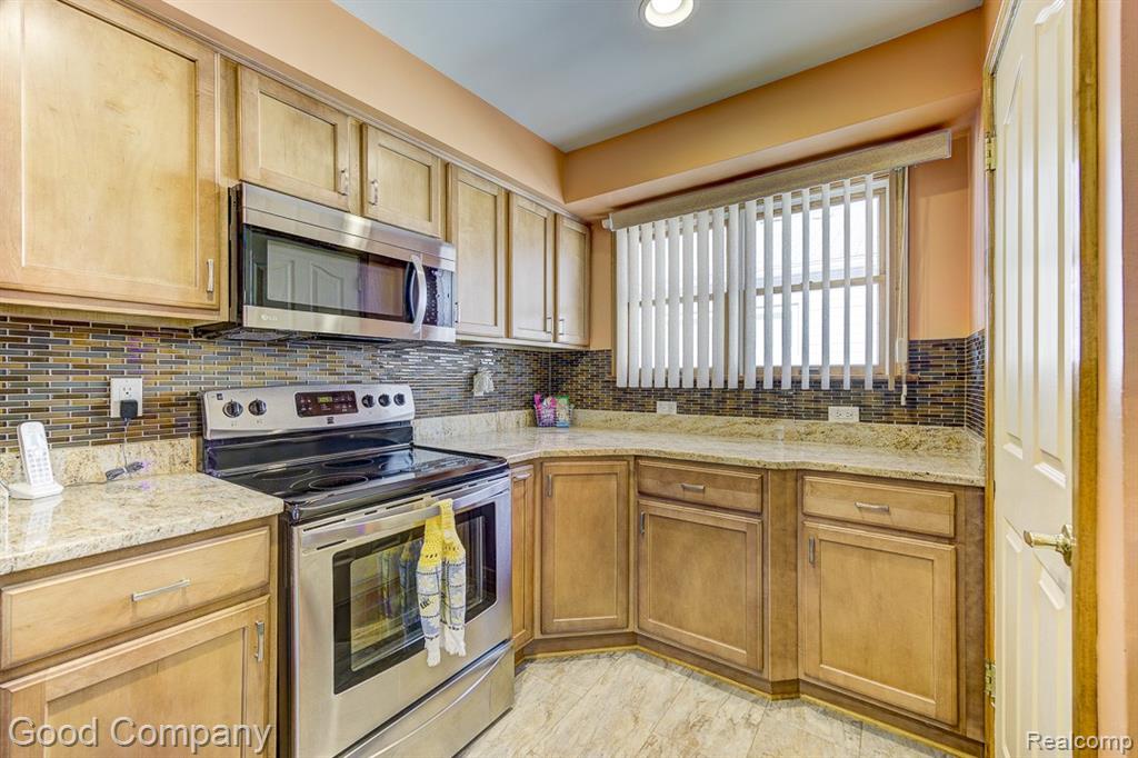 6430 Mayfair Street, Taylor, MI 48180 — Photo 14
