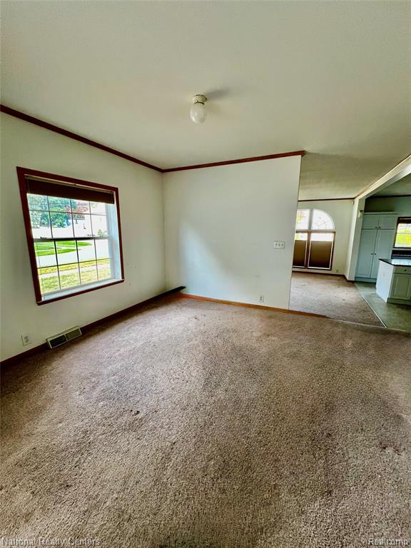 8015 Syracuse Street, Taylor, MI 48180 — Photo 7