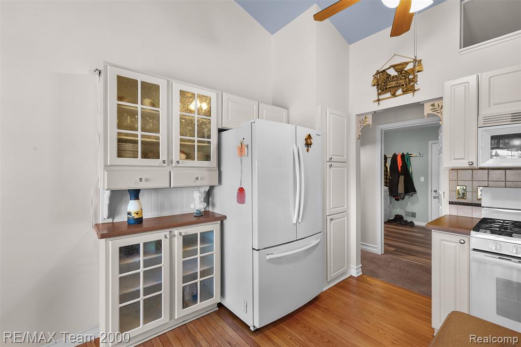 421 Light Tower Court, Belleville, MI 48111 — Photo 17