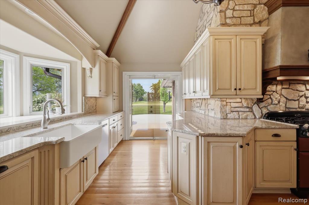 9095 S Saginaw Road, 8, Grand Blanc, MI 48439 — Photo 22
