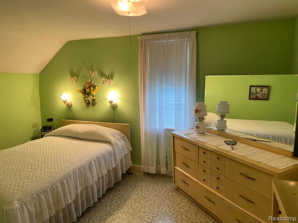 8040 Third, Avoca, MI 48006 — Photo 27