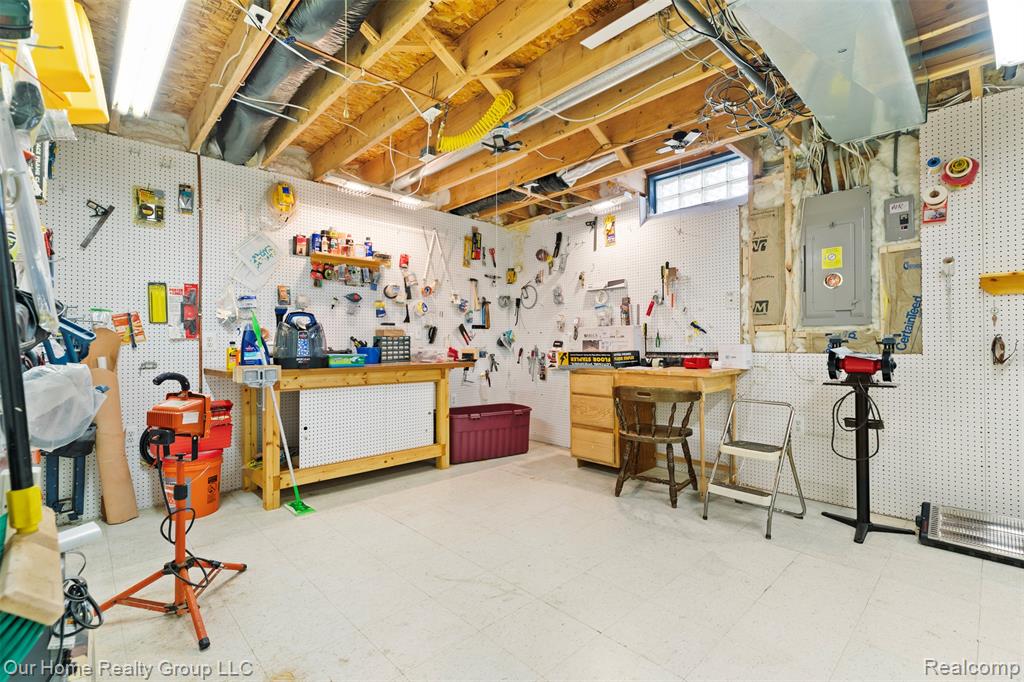 7805 Partridge Hill Drive, Brighton, MI 48116 — Photo 31