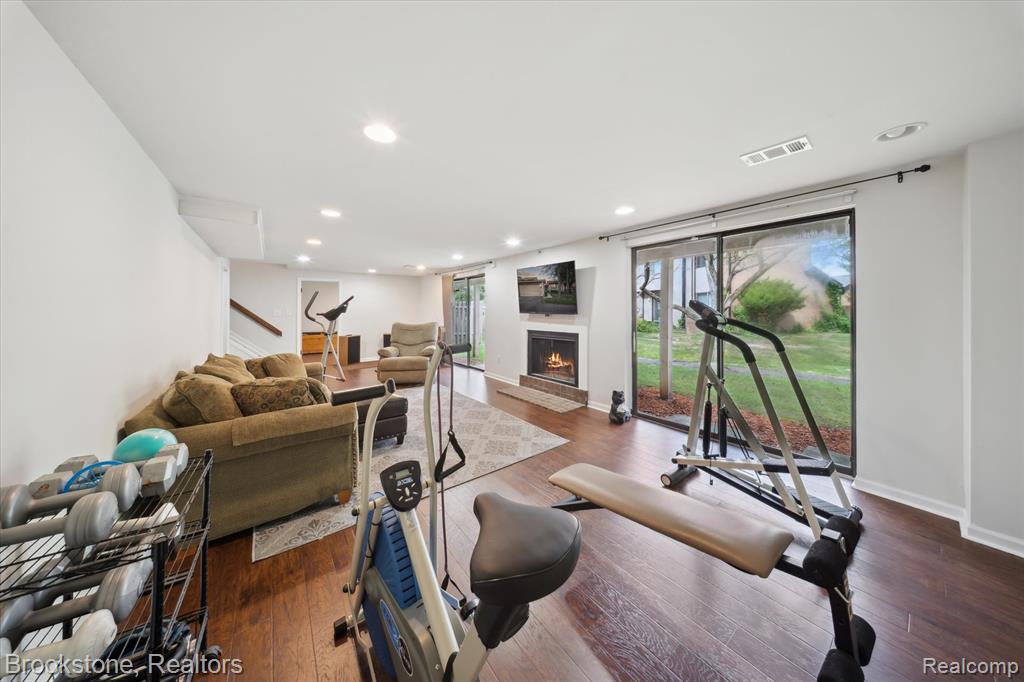 5195 Richard Run, West Bloomfield, MI — Photo 35