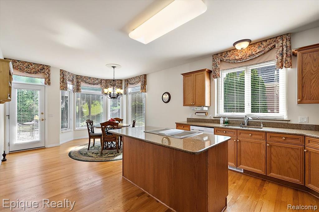 5675 Golf Pointe Drive, Clarkston, MI 48348 — Photo 21
