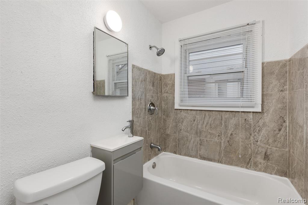 12244 Woodmont Avenue, Detroit, MI 48227 — Photo 9