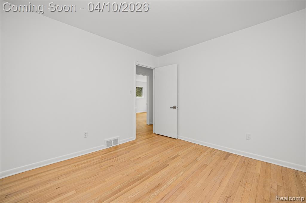 7077 Brookridge Drive, West Bloomfield, MI — Photo 24