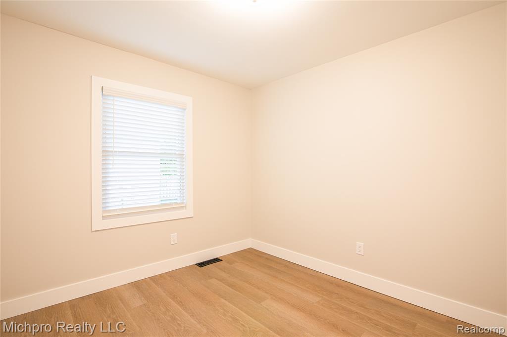 4577 Jerome Road, Clarkston, MI — Photo 21