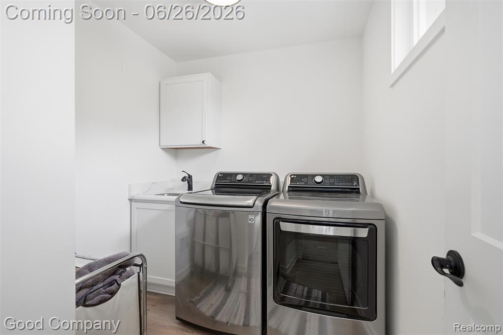 8431 Kenberton Drive, Oak Park, MI 48237 — Photo 21