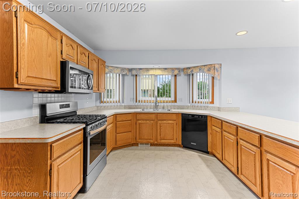 53725 ARABIAN Trail, Macomb, MI 48042 — Photo 16