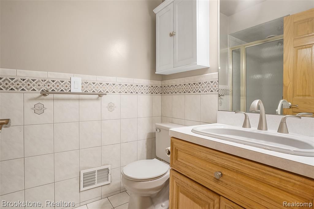 8948 Chestnut Run Drive, Shelby Twp, MI 48317 — Photo 26