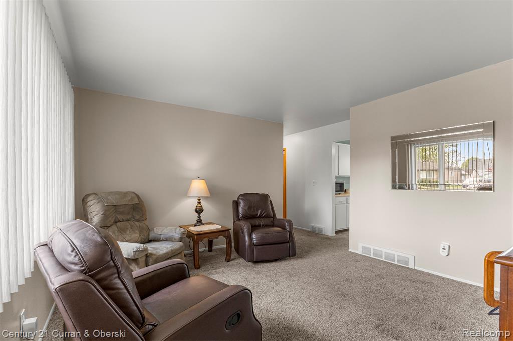 7011 Helen Street, Garden City, MI — Photo 9