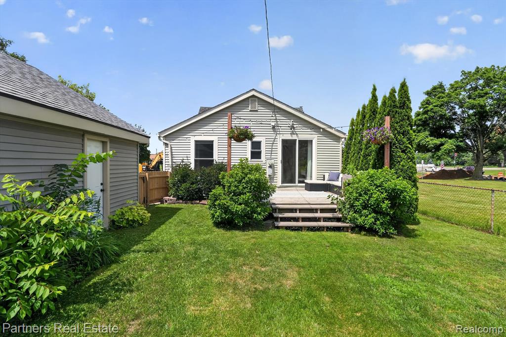 425 S 7th Street, Brighton, MI 48116 — Photo 4