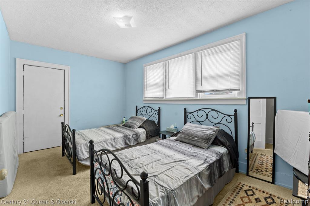 6022-6028 APPOLINE, Dearborn, MI 48126 — Photo 5