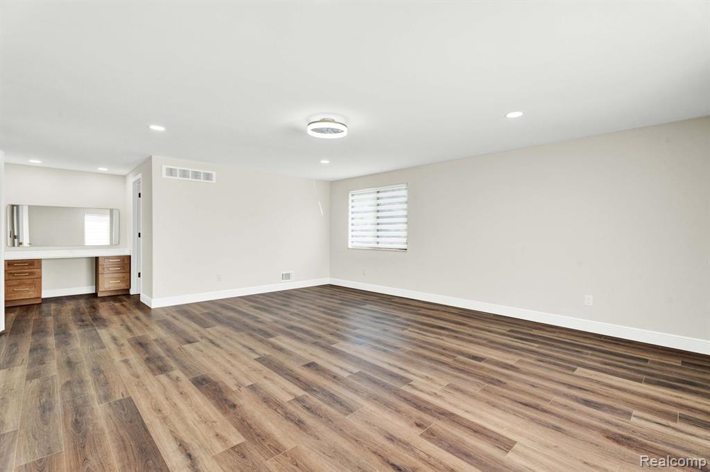 40206 Ashland Drive, Sterling Heights, MI 48313 — Photo 42