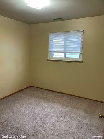 5712 N SILVERY Lane, Dearborn Heights, MI 48127 — Photo 9