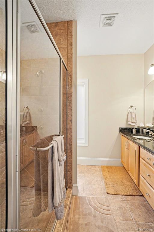 16987 Kings Fairway Lane, Grand Blanc, MI 48439 — Photo 37