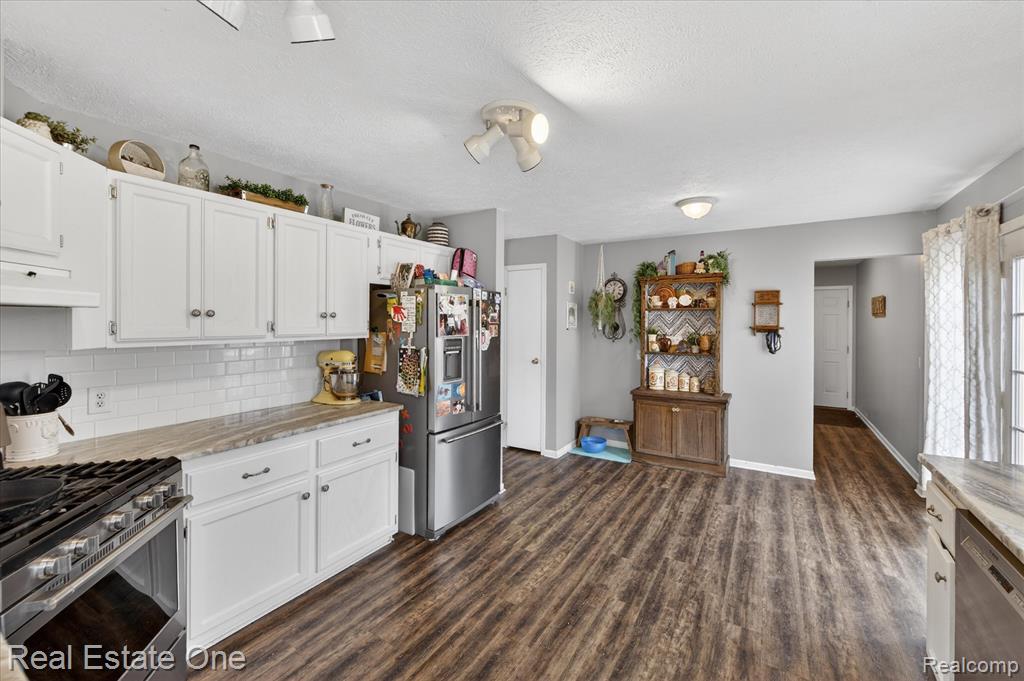 7841 Bergin Road, Howell, MI 48843 — Photo 12