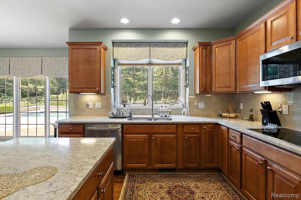 8507 Newbury Court N, Canton, MI 48187 — Photo 25