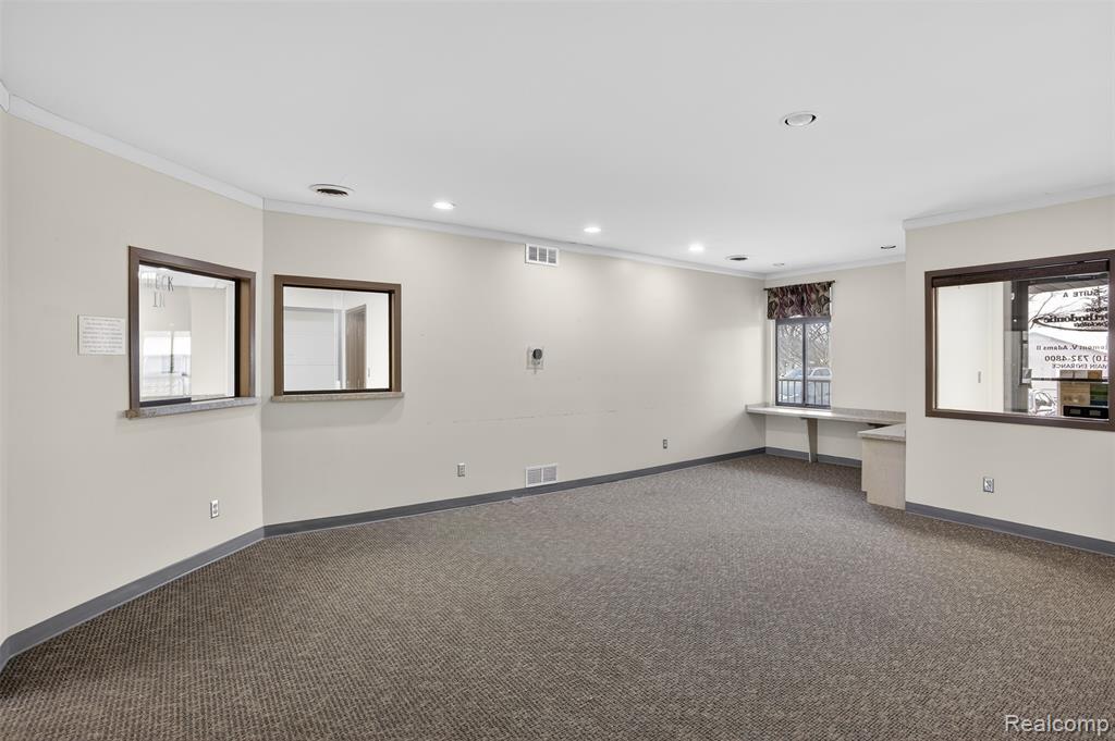 10683 S SAGINAW Street, Grand Blanc, MI 48439 — Photo 3