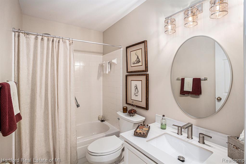 29335 Regents Pointe, 77, Farmington Hills, MI 48331 — Photo 12