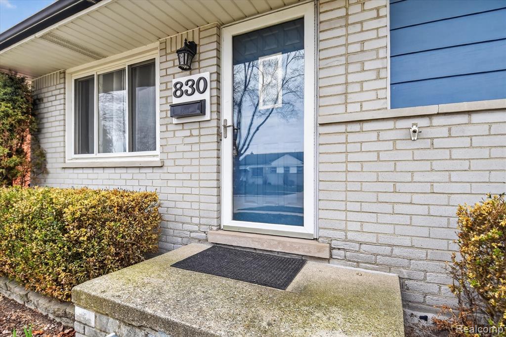 830 Mapleknoll Avenue, Madison Heights, MI 48071 — Photo 5