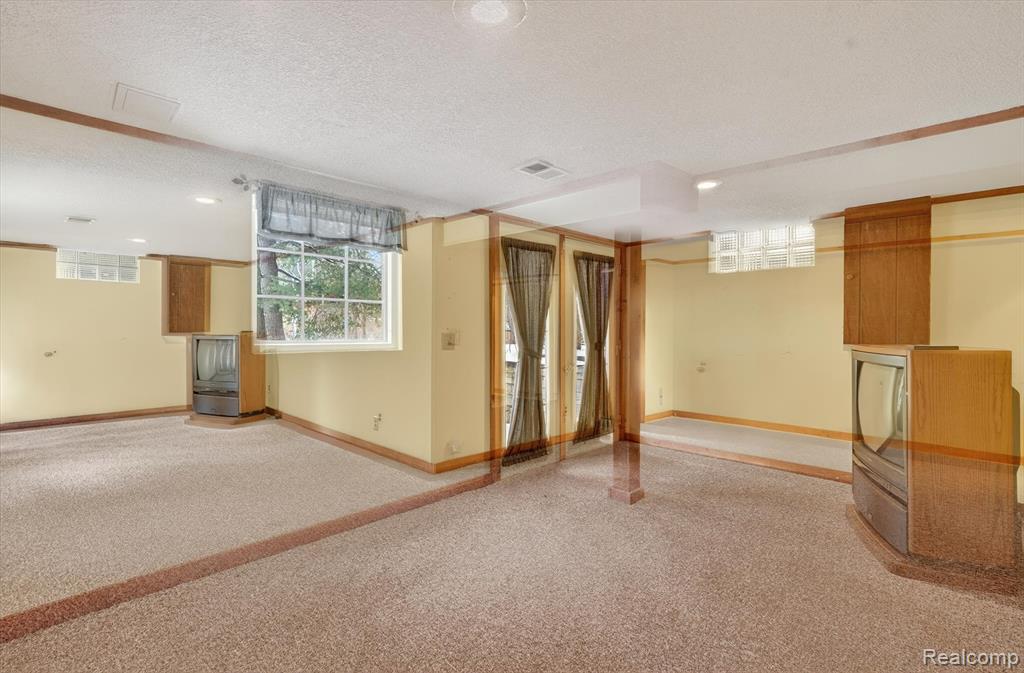 500 Granger Road, Ortonville, MI 48462 — Photo 38