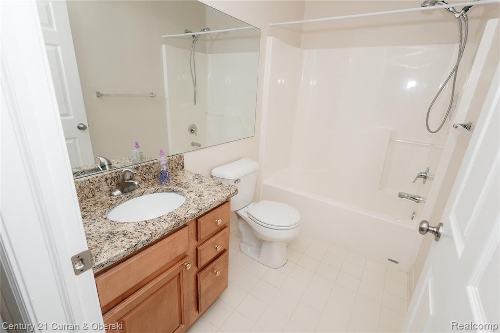 22664 Woodcreek Drive, 93, Taylor, MI 48180 — Photo 9