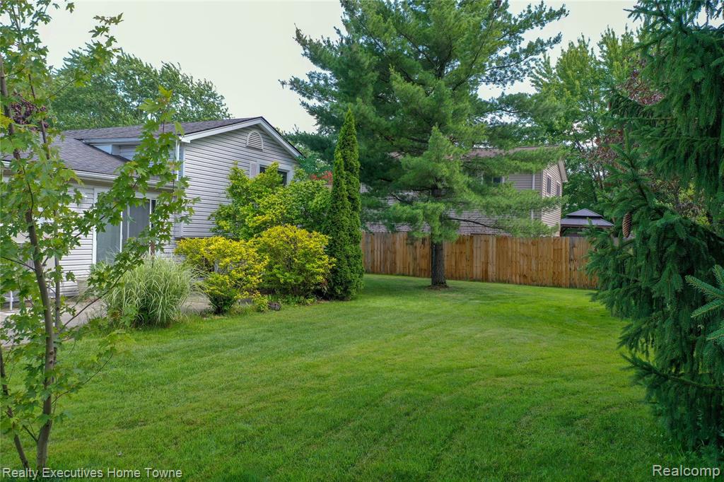 536 Central Street, Marysville, MI 48040 — Photo 5