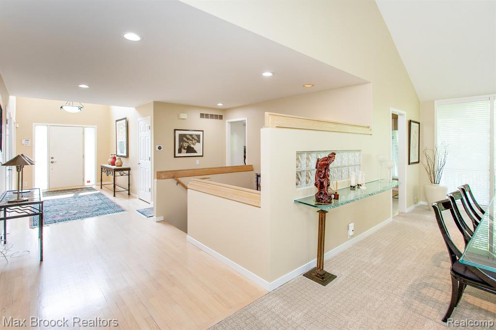 6524 Pleasant Lake Court, West Bloomfield, MI — Photo 11